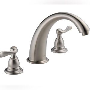 NEW Delta Faucets BT2796-SS Windemere 2-Handle Widespread Roman Tub Faucet OPEN